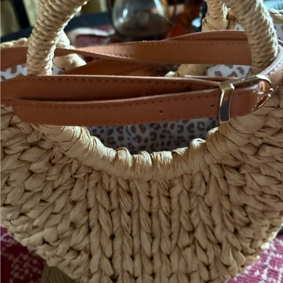JustFab Tan Woven Tote Bag - Picture 10 of 16